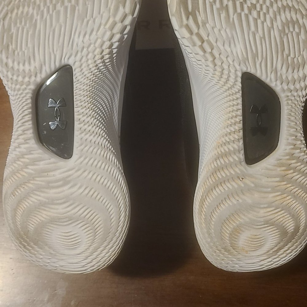 GS Curry 8 shoes boys size 7Y. - Picture 5 of 5